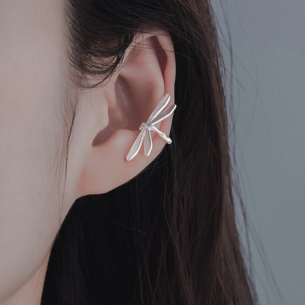 VENTFILLE 925 Sterling Silver Dragonfly Circle Studs Earrings For Women Insect Design Originality Trend Fashion Jewelry Gift
VENTFILLE 925 Sterling Silver Dragonfly Circle Studs Earrings For Women Insect Design Originality Trend Fashion Jewelry Gift