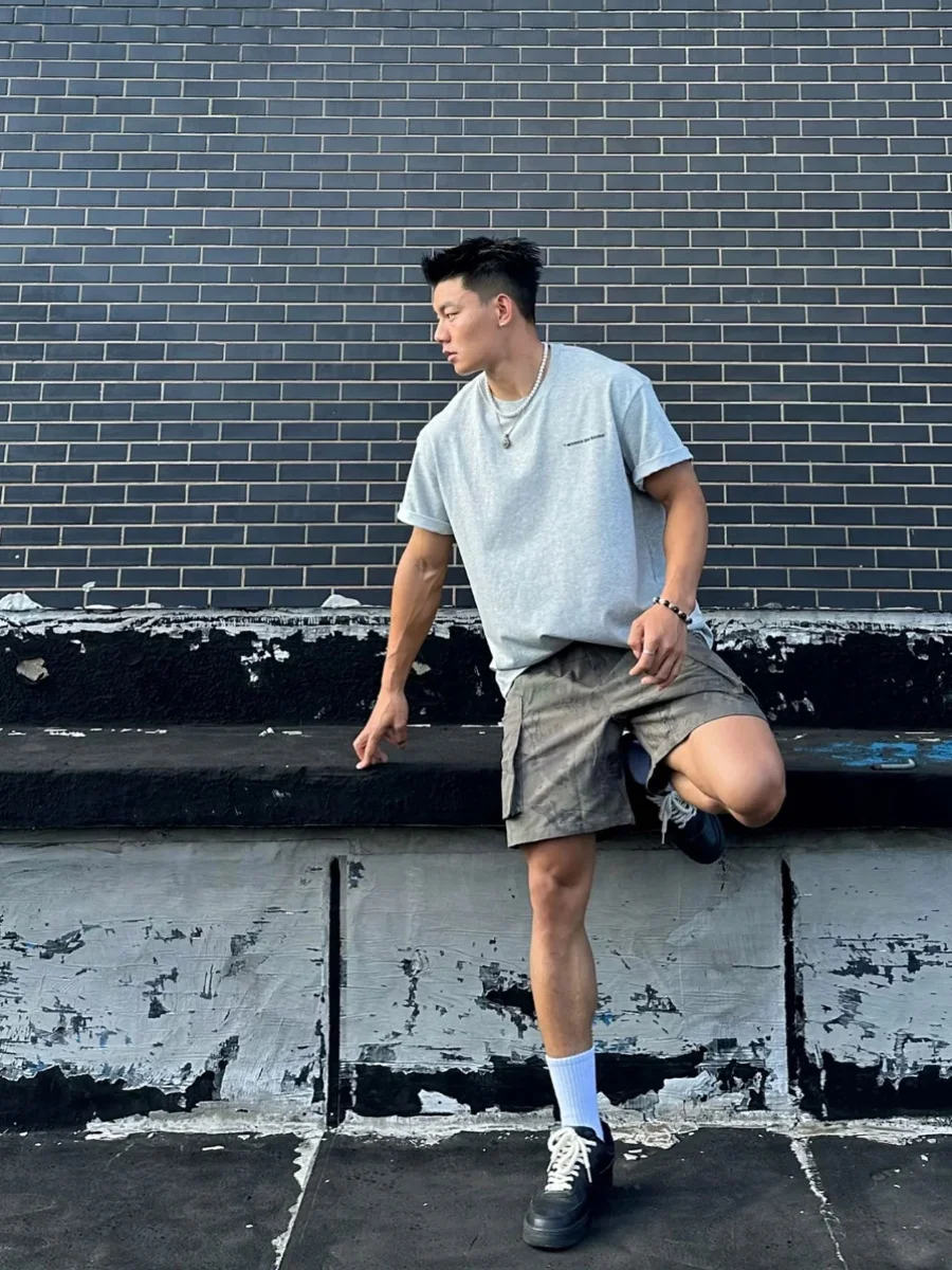 Американские повседневные брюки с камуфляжным узором в стиле ретро, пять четвертей, свободные молодежные летние брюки длиной ниже колена 
Американские повседневные брюки с камуфляжным узором в стиле ретро, пять четвертей, свободные молодежные летние брюки длиной ниже колена