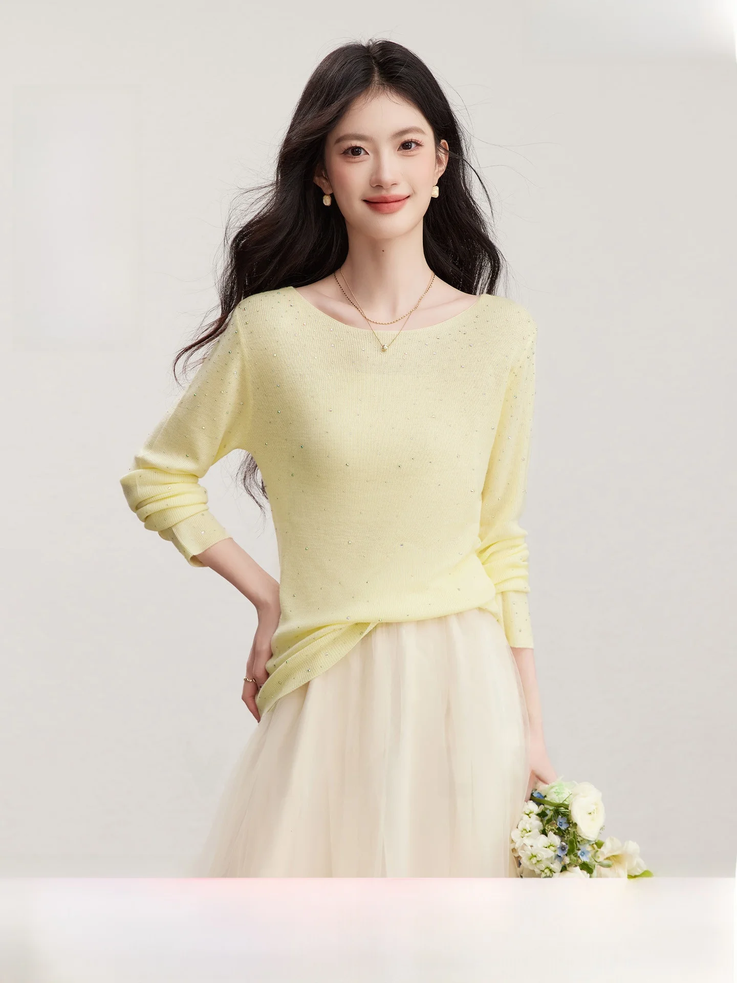 Early Spring Yellow round Neck Knitted Sweater Women's Long Sleeve Base Shirt Glitter Heat Transfer Diamond Casual Slim Fit
Early Spring Yellow round Neck Knitted Sweater Women's Long Sleeve Base Shirt Glitter Heat Transfer Diamond Casual Slim Fit