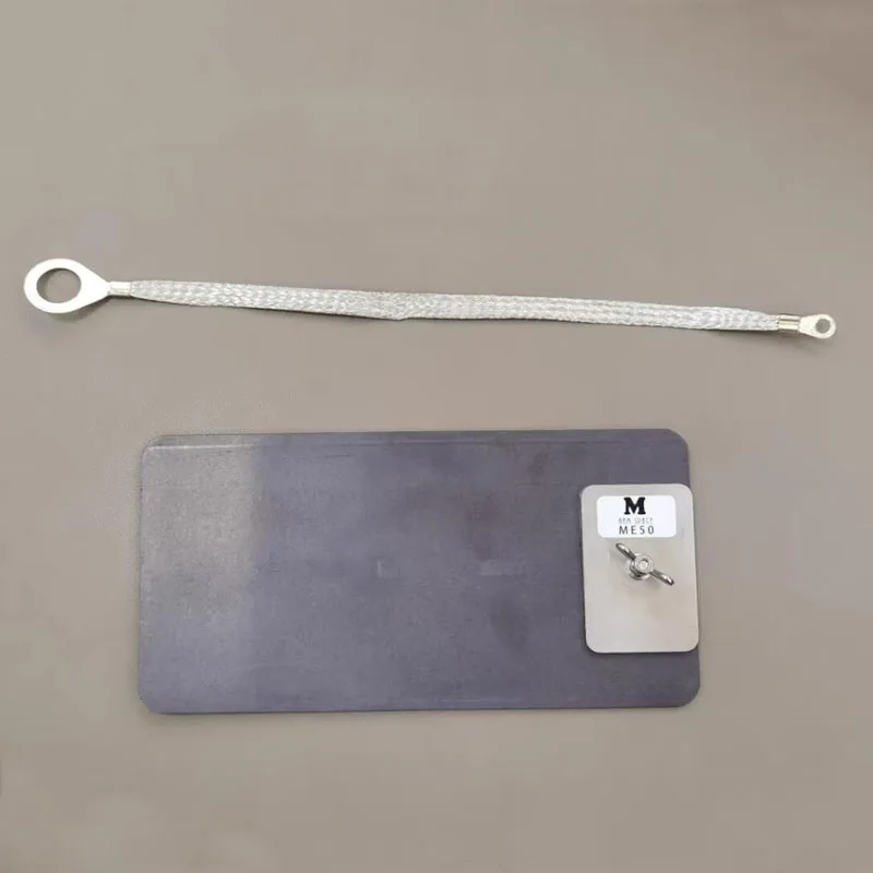 ВЧ магнитный напольный и перемычка, установленный на автомобиле ME-50.
ВЧ магнитный напольный и перемычка, установленный на автомобиле ME-50.