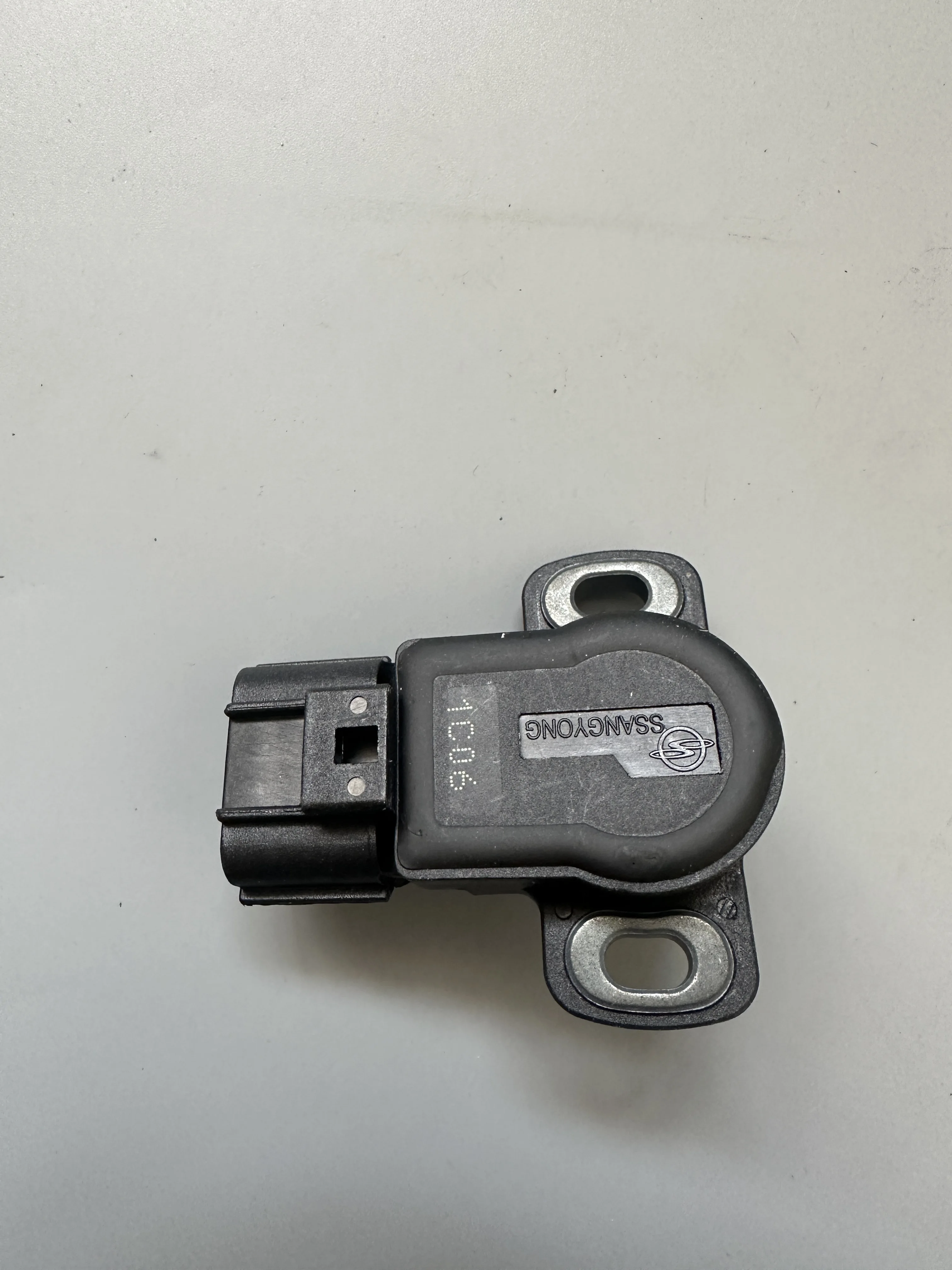Genuine Throttle Position Sensor 6615424215 For Ssangyong Korando Rexton Musso Sports
Genuine Throttle Position Sensor 6615424215 For Ssangyong Korando Rexton Musso Sports