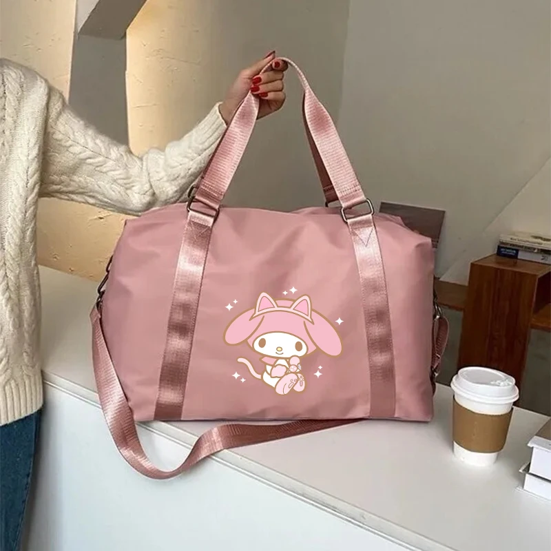 Sanrio Melody Travel Bag Cartoon Print Large Capacity Waterproof Handbags Kawaii Portable Clothes Storage Bags Birthday Gifts
Sanrio Melody Travel Bag Cartoon Print Large Capacity Waterproof Handbags Kawaii Portable Clothes Storage Bags Birthday Gifts