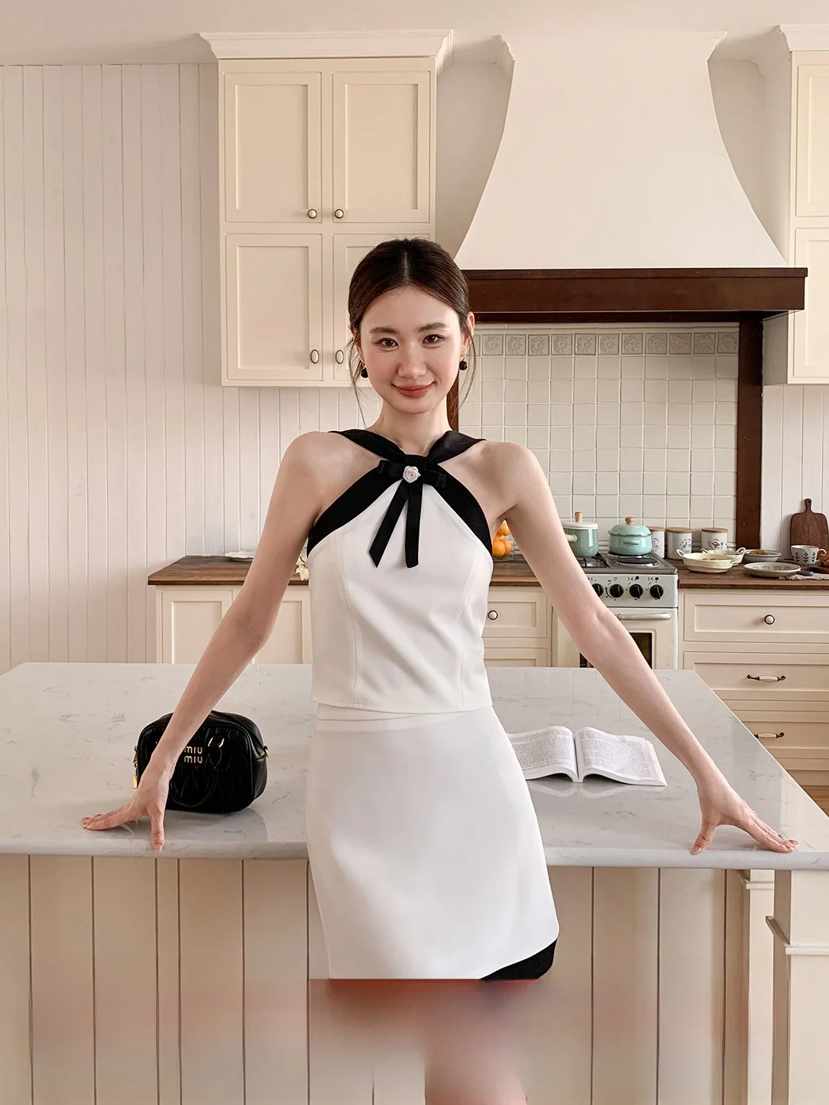 XXNING Luxury Color Block Knot Vest Skirt Set Women's Fashion Commute Two-Piece Set Elegant Style Summer Collection
XXNING Luxury Color Block Knot Vest Skirt Set Women's Fashion Commute Two-Piece Set Elegant Style Summer Collection