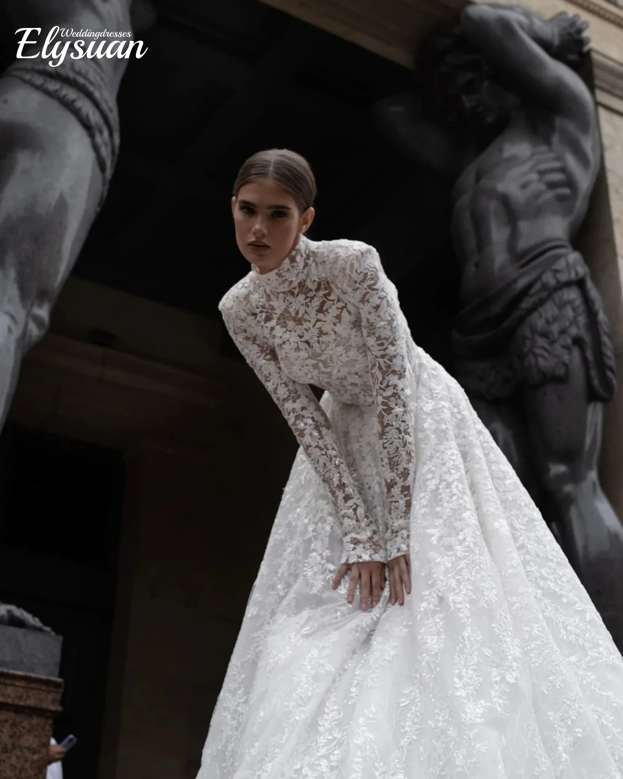 Customized Modest High Collar Long Sleeve WeddingDress Sequined Beads Bride Robe Graceful Appliques Bridal Gown Robe De Mariée
Customized Modest High Collar Long Sleeve WeddingDress Sequined Beads Bride Robe Graceful Appliques Bridal Gown Robe De Mariée