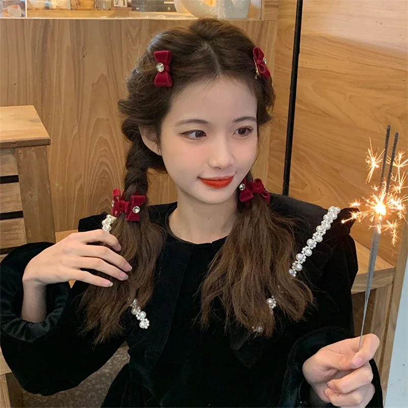 Vintage Red Velvet Hair Clips for Girl Korean Bow Mini Hair Claws Duck Tongue Caps Girl Sided Clips Headwear Kids Hair Accessory
Vintage Red Velvet Hair Clips for Girl Korean Bow Mini Hair Claws Duck Tongue Caps Girl Sided Clips Headwear Kids Hair Accessory