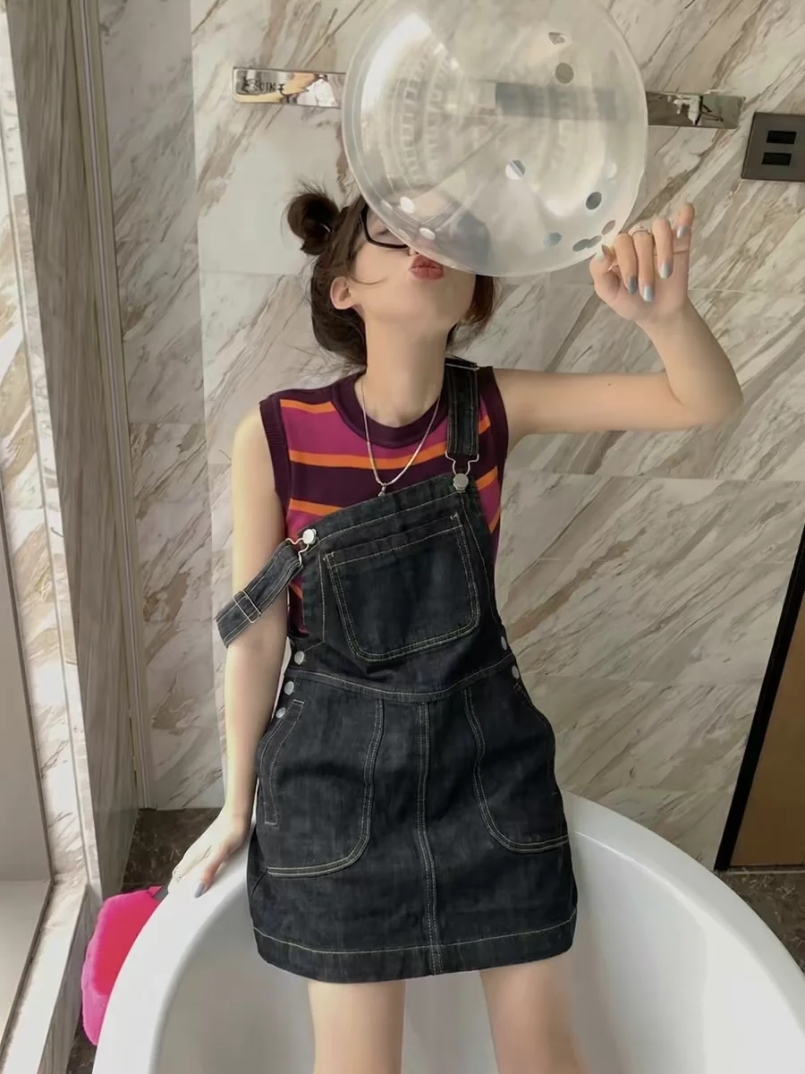 2026 Summer New Style Youthful Denim Overalls Short Pants Fashionable High Waist Loose Fit Ladies Jeans Pocket Detail Black Grey
2026 Summer New Style Youthful Denim Overalls Short Pants Fashionable High Waist Loose Fit Ladies Jeans Pocket Detail Black Grey