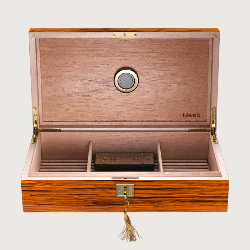 *Cigar Moisturizing Box, Personalized Pistol Piano Paint Imported Cedar Wood Alcoholized Cigar Box High-end
*Cigar Moisturizing Box, Personalized Pistol Piano Paint Imported Cedar Wood Alcoholized Cigar Box High-end