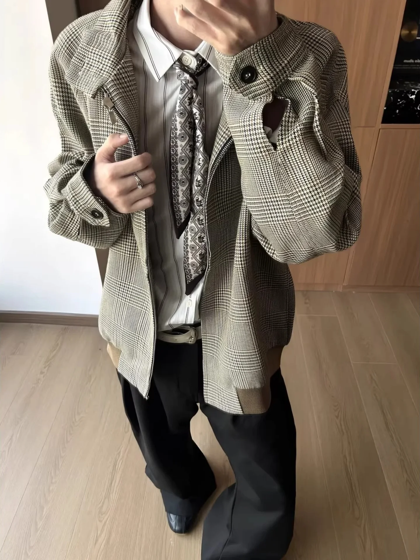 Men's Herringbone Pattern Jaet Spring Season Cleanfit American Sle Stand Collar Harrington Jaet Loose Fit Polyester Fiber
Men's Herringbone Pattern Jaet Spring Season Cleanfit American Sle Stand Collar Harrington Jaet Loose Fit Polyester Fiber