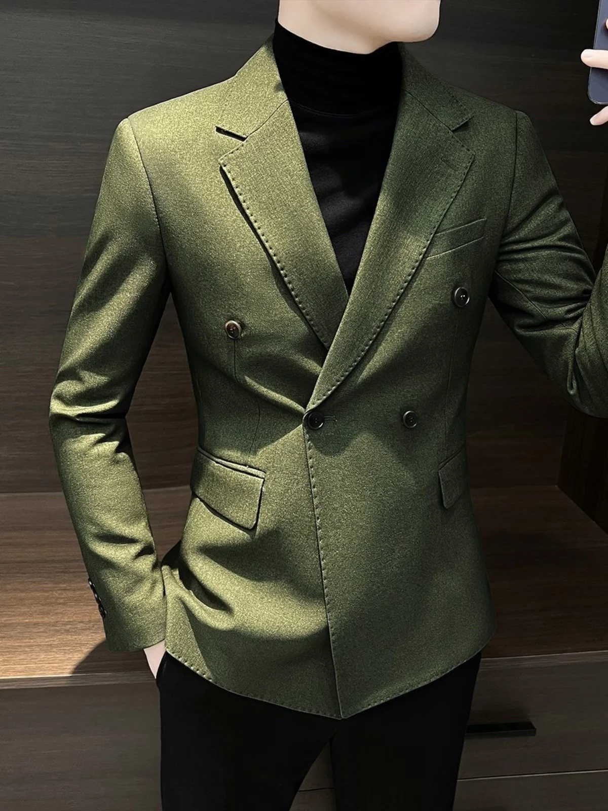 Мужской повседневный костюм Ele: двубортный, однотонный, на двух пуговицах, для делового и городского стиля, осенняя коллекция
Мужской повседневный костюм Ele: двубортный, однотонный, на двух пуговицах, для делового и городского стиля, осенняя коллекция