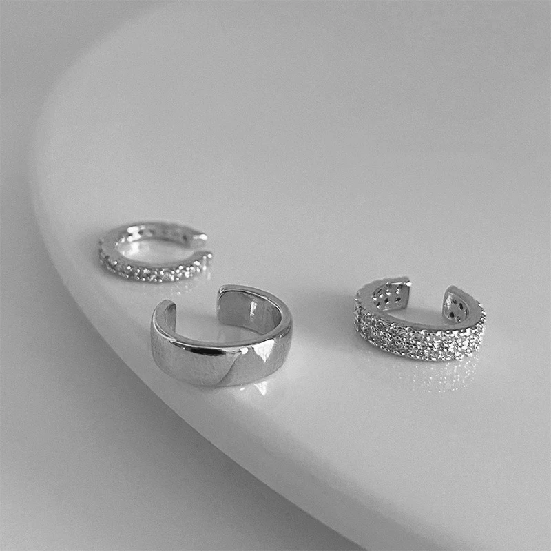 2022 New Fashion Gold Color Circle Non-Piercing Ear Clip Earrings for Women Man Fake Piercing Ear Cuff Earrings Jewelry Set Gift
2022 New Fashion Gold Color Circle Non-Piercing Ear Clip Earrings for Women Man Fake Piercing Ear Cuff Earrings Jewelry Set Gift