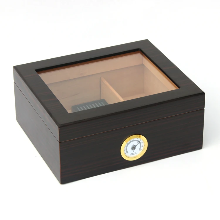 Desktop wooden humidor with glass finish
Desktop wooden humidor with glass finish
