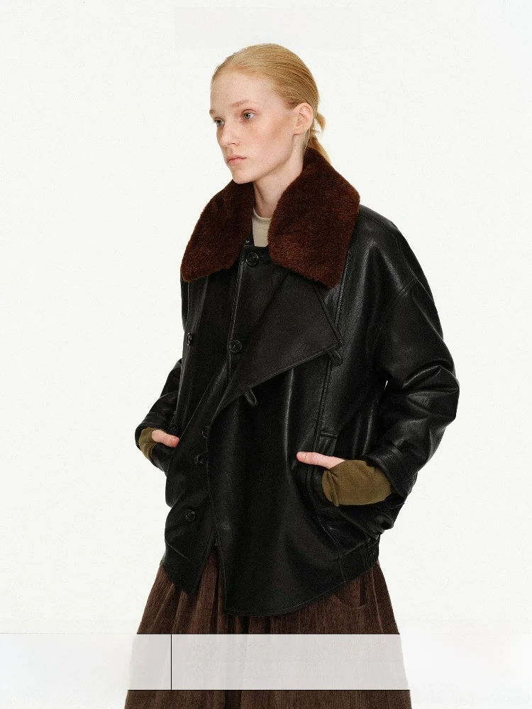 Age of Ascent Vintage Detachable Fur Collar Thick Warm Motorcycle Style Leather Jacket Women's Fashion Winter Coat PU Leather
Age of Ascent Vintage Detachable Fur Collar Thick Warm Motorcycle Style Leather Jacket Women's Fashion Winter Coat PU Leather