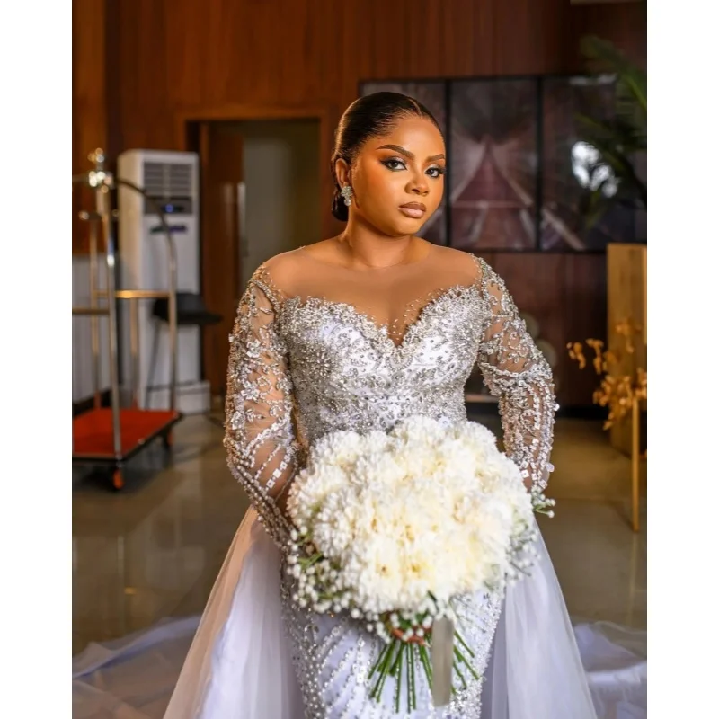 Customized Scoop Neck Sparkly Crystals Beads Mermaid Wedding DressWomen Long Sleeves Detachable Train Bridal Gown Robe De Mariée
Customized Scoop Neck Sparkly Crystals Beads Mermaid Wedding DressWomen Long Sleeves Detachable Train Bridal Gown Robe De Mariée