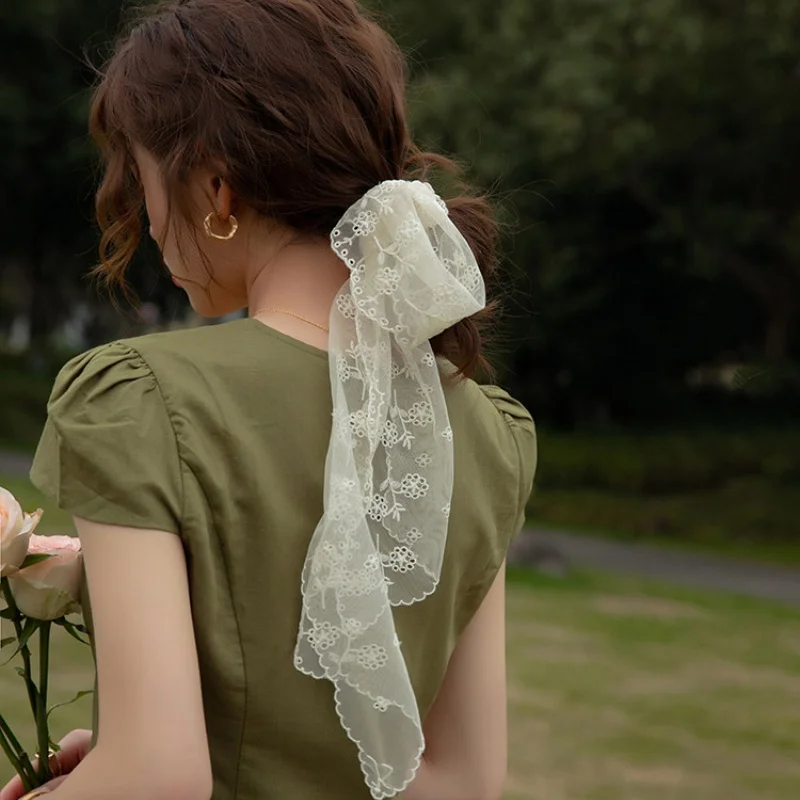 Womens Vintage Korean Style Lace Scarf Versatile Long Fashionable Small Summer Accessory for Autumn Decoration Dress Accessories
Womens Vintage Korean Style Lace Scarf Versatile Long Fashionable Small Summer Accessory for Autumn Decoration Dress Accessories