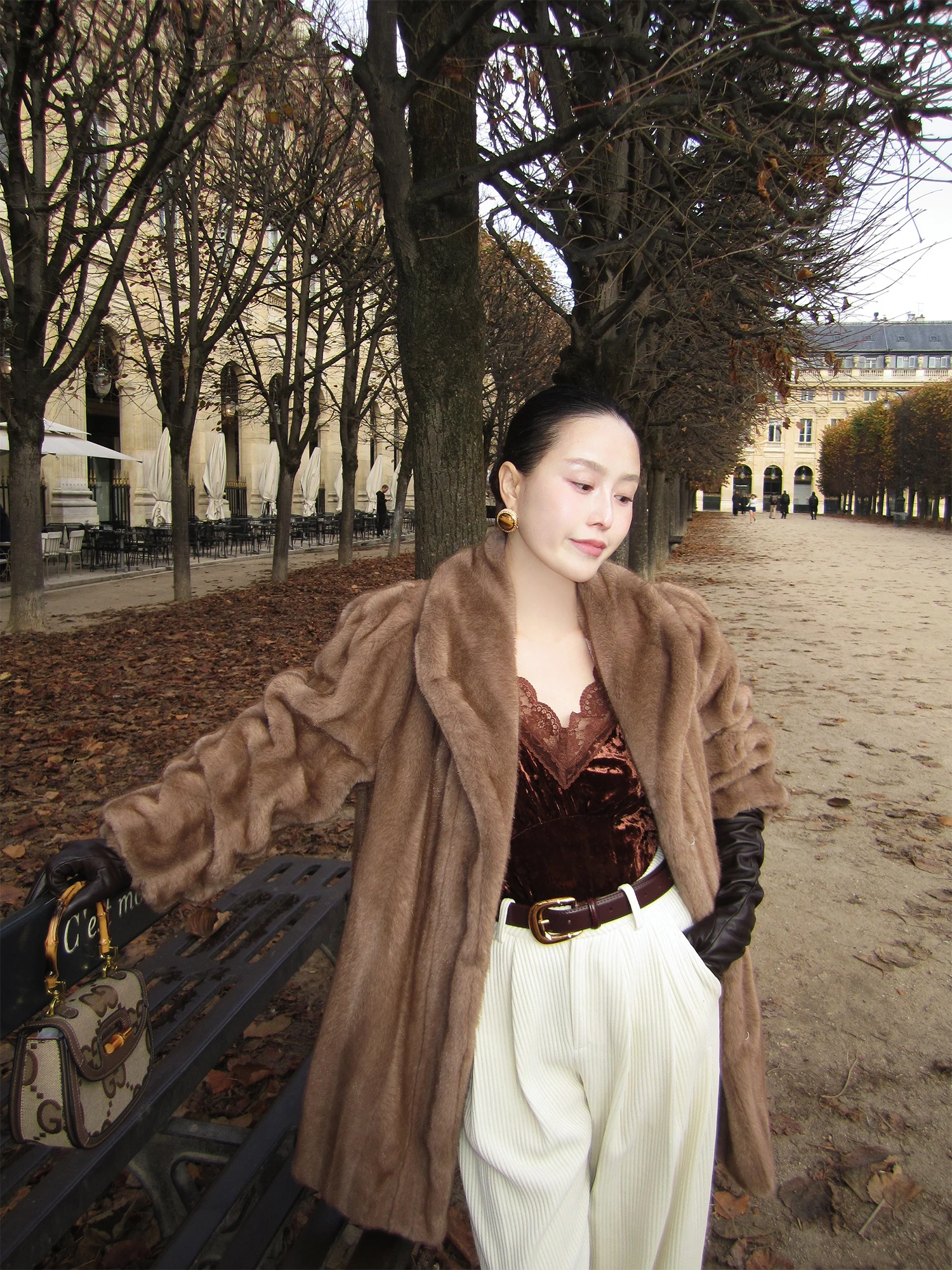 Velvet Lace Strap Top Women's Inner Wear Outerwear Base irt New 2025 Weinisian French Sle Straight Cut Polyester Fiber
Velvet Lace Strap Top Women's Inner Wear Outerwear Base irt New 2025 Weinisian French Sle Straight Cut Polyester Fiber