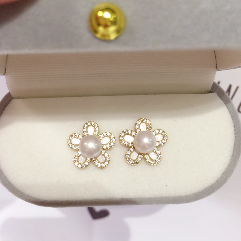 ZHBORUINI New 14K Gold Plated Natural Pearl Earrings 925 Silver Ear Needle Lovely Flower Stud Earrings For Women Jewelry Gift
ZHBORUINI New 14K Gold Plated Natural Pearl Earrings 925 Silver Ear Needle Lovely Flower Stud Earrings For Women Jewelry Gift