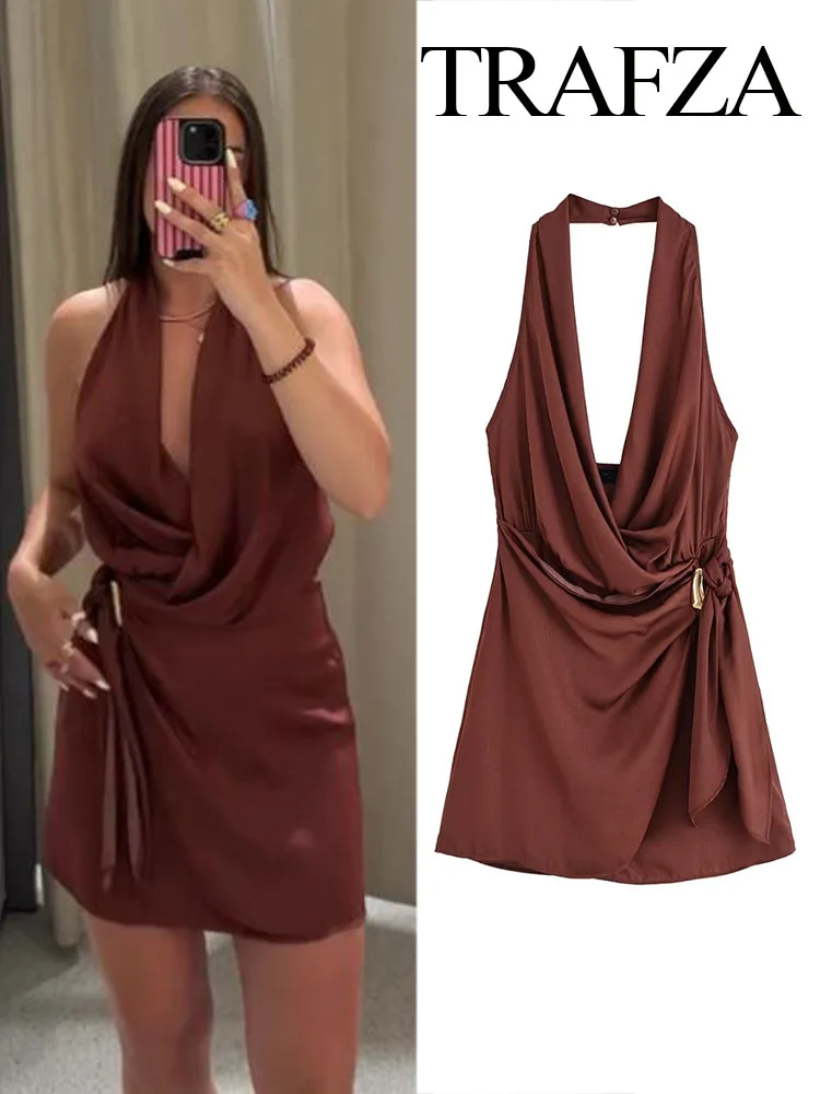 TRAFZA Women's Summer Sexy Gold Inlaid Halter Neck Deep V Collar Backless Dress Female Elegant Sleeveless Party Slim Mini Dress
TRAFZA Women's Summer Sexy Gold Inlaid Halter Neck Deep V Collar Backless Dress Female Elegant Sleeveless Party Slim Mini Dress