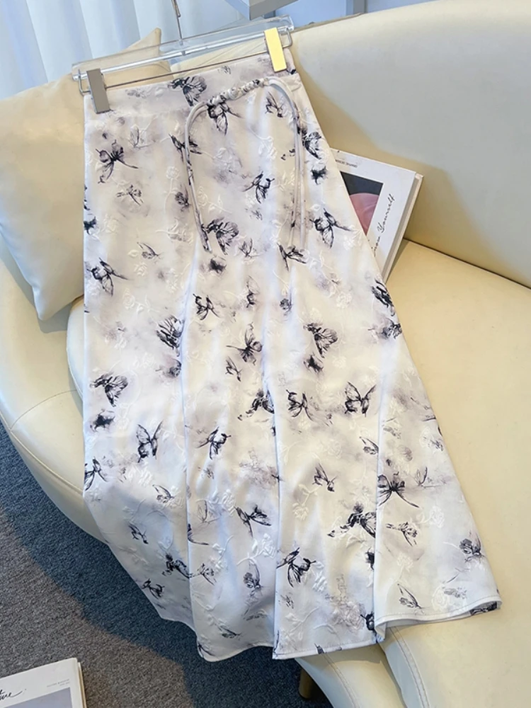 New Chinese Style Half Skirt Women's Summer plus Size Conceals Belly High Waist A-Line Floral Embroidery Long Skirt
New Chinese Style Half Skirt Women's Summer plus Size Conceals Belly High Waist A-Line Floral Embroidery Long Skirt