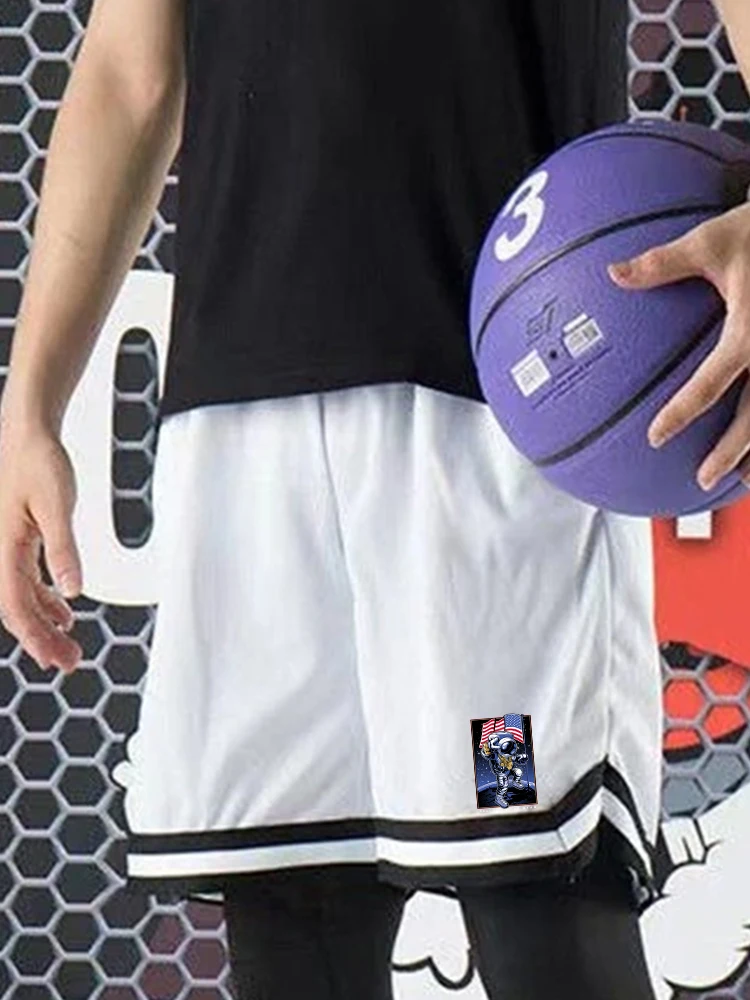Summer Sports Shorts Men's Casual Five-point Pants Trend Stripe Loose Basketball Outer Wear Big Pants Pants Mesh Thin Section
Summer Sports Shorts Men's Casual Five-point Pants Trend Stripe Loose Basketball Outer Wear Big Pants Pants Mesh Thin Section