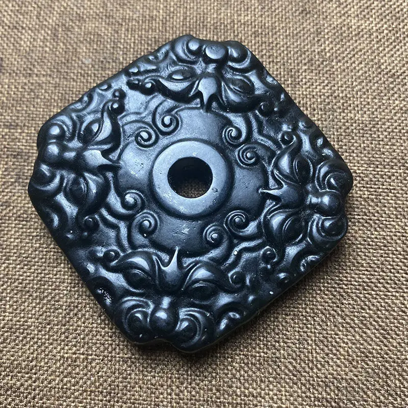 Eight Directions Wealth Pendant Snake Pattern Stone Jade High Ice Double sided Carved Eight Directions Guardian Pendant
Eight Directions Wealth Pendant Snake Pattern Stone Jade High Ice Double sided Carved Eight Directions Guardian Pendant
