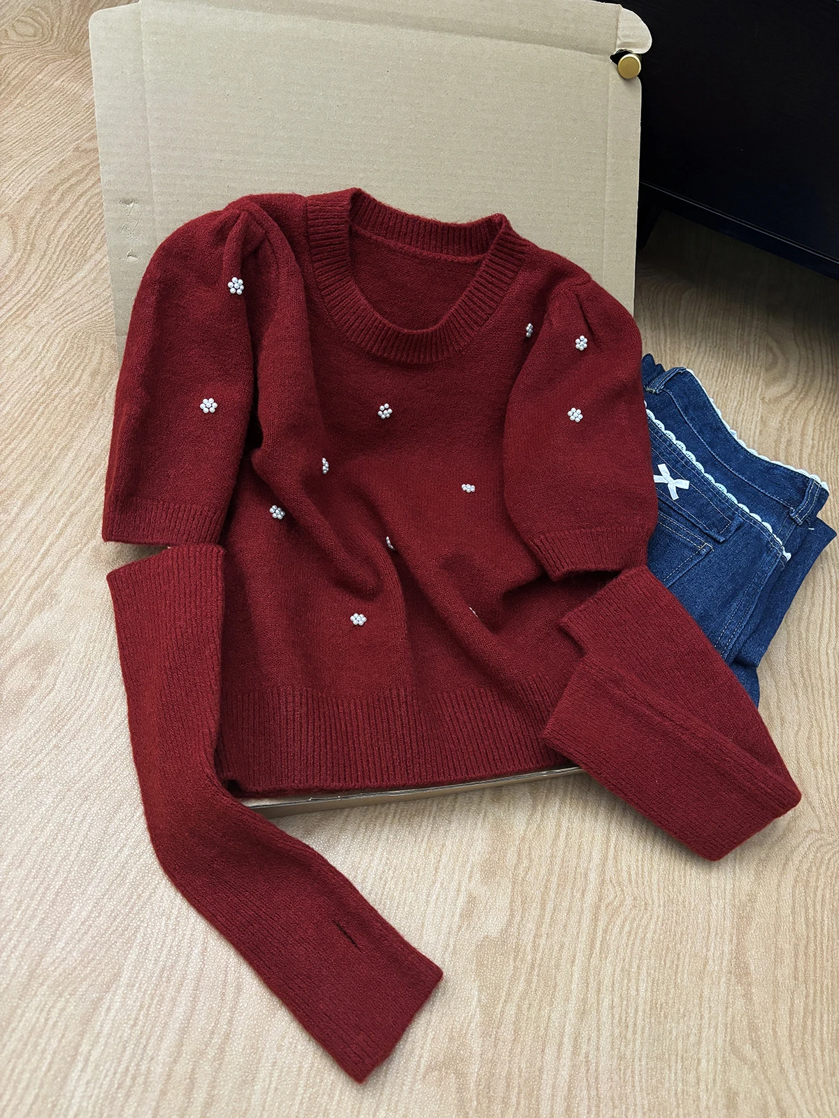Red Christmas New Year Short Sleeve round Neck Knitted Sweater Women's Autumn Winter Fashion Pearl Embroidery Top Quality Mat...
Red Christmas New Year Short Sleeve round Neck Knitted Sweater Women's Autumn Winter Fashion Pearl Embroidery Top Quality Mat...