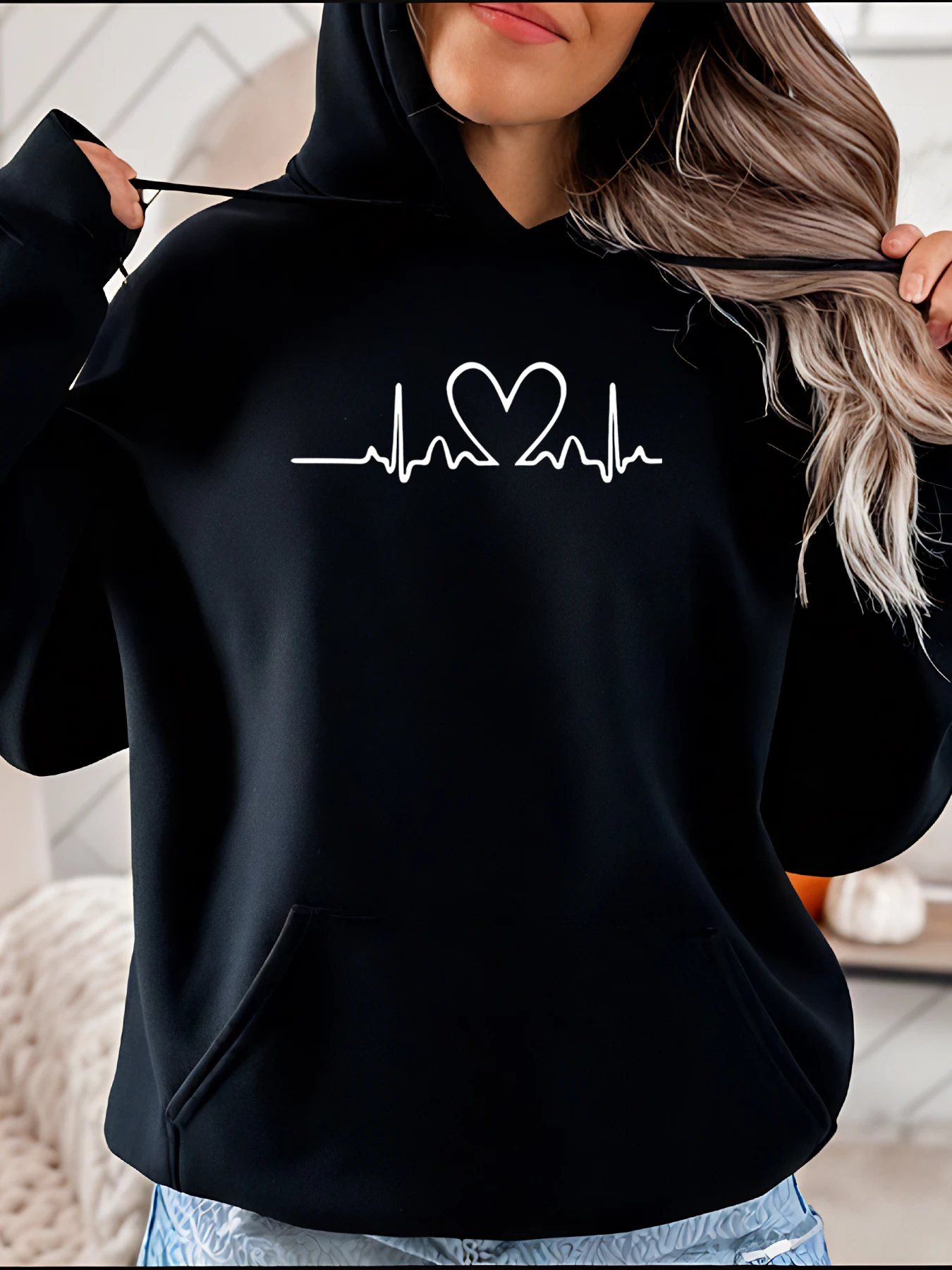 Женская повседневная толстовка с капюшоном Heartbeat Heartbeat для повседневной носки и Дня святого Валентина
Женская повседневная толстовка с капюшоном Heartbeat Heartbeat для повседневной носки и Дня святого Валентина