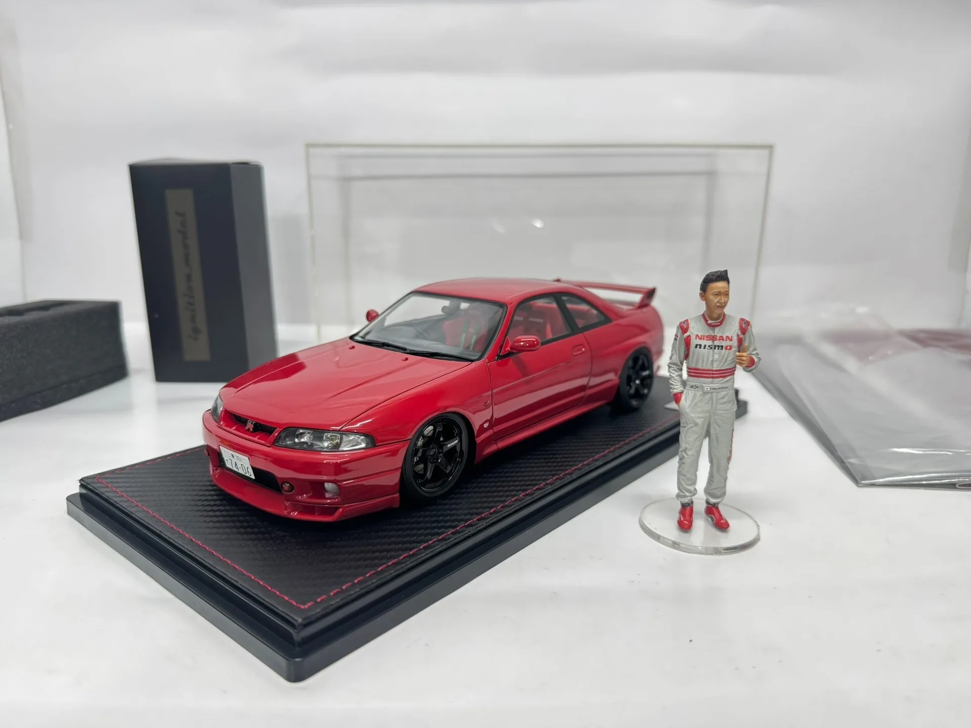 IG 1:18 Skyline R33 Red Puppet Version JDM Simulation Limited Edition Resin Metal Static Car Model Toy Gift
IG 1:18 Skyline R33 Red Puppet Version JDM Simulation Limited Edition Resin Metal Static Car Model Toy Gift