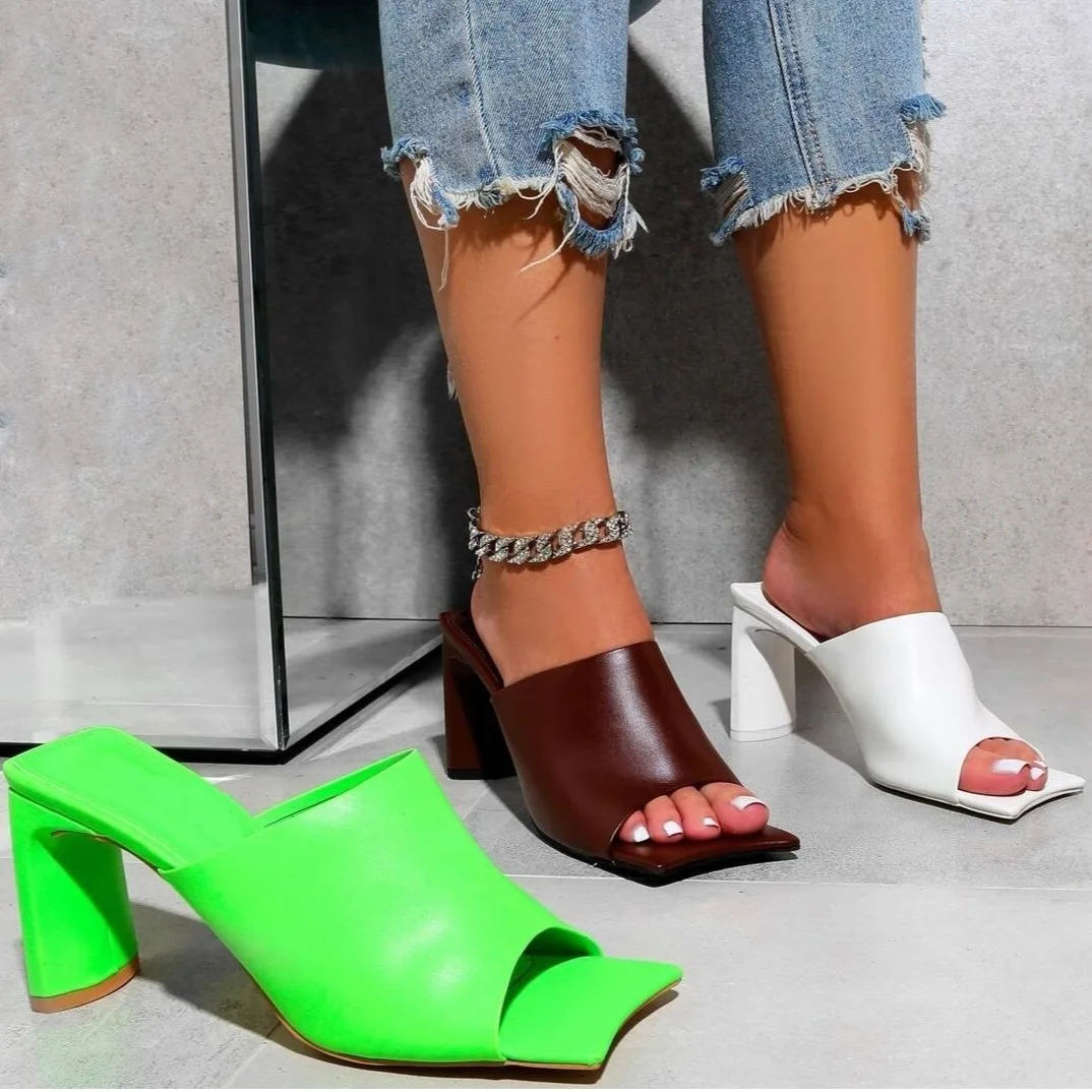 2022 New Mules Ladies Shoes Heels Fashion Summer Slippers Outdoor Square Toe Slides Party Shoes Designer Sandals Women Shoes
2022 New Mules Ladies Shoes Heels Fashion Summer Slippers Outdoor Square Toe Slides Party Shoes Designer Sandals Women Shoes