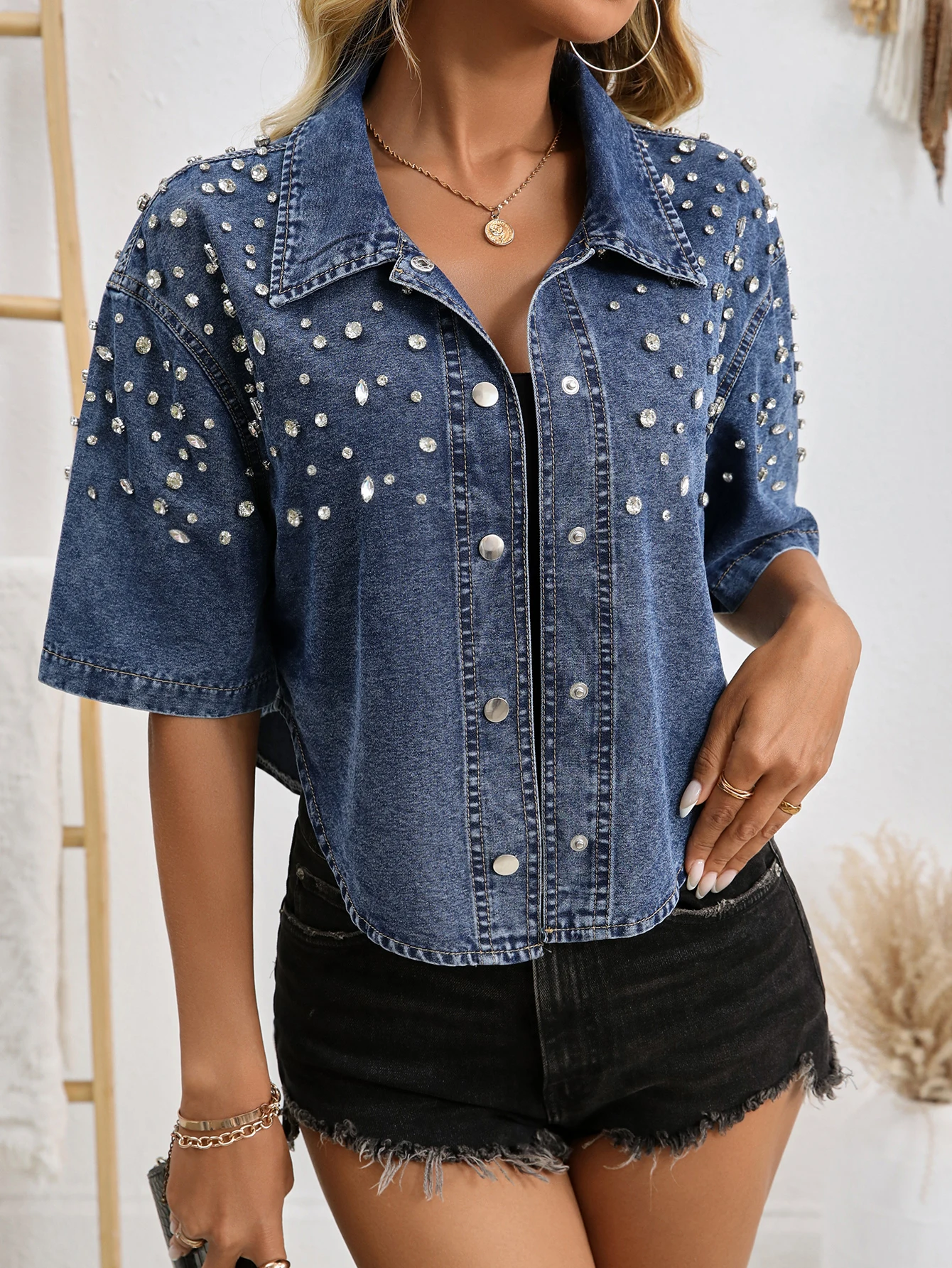 Women's Rhinestone Denim Short Sleeve Shirt, Vintage Washed Button Front, Short Length, Curved Hem, Casual Top for Women
Women's Rhinestone Denim Short Sleeve Shirt, Vintage Washed Button Front, Short Length, Curved Hem, Casual Top for Women