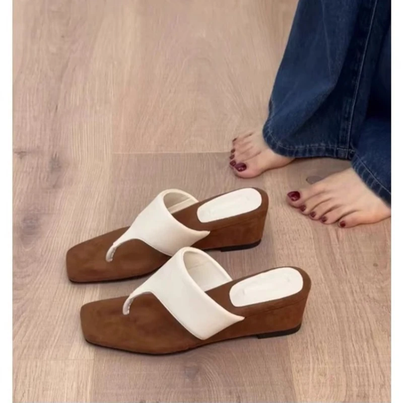 2025 Fashion Sexy Women's Wedge Slide Shoes Summer Open-toe Cowhide Party Party Casual Toe Shoes Fashion Elegant Dress
2025 Fashion Sexy Women's Wedge Slide Shoes Summer Open-toe Cowhide Party Party Casual Toe Shoes Fashion Elegant Dress