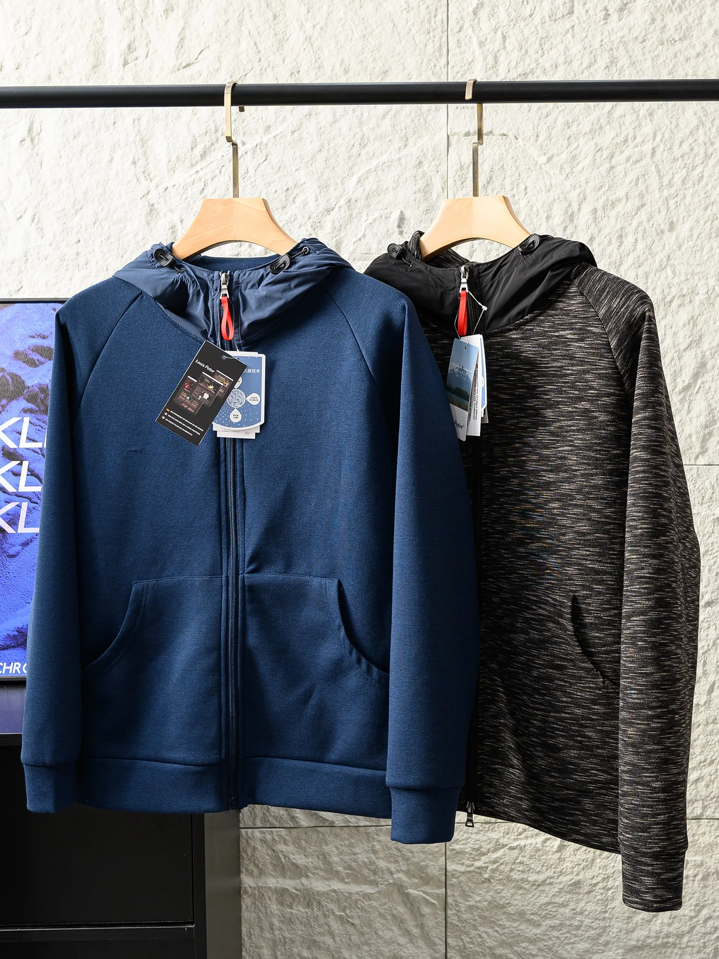 Airy Cotton Hoodie Jacket for Men Breathable Zipper Closure Standard Fit Youthful Style Long Sleeve Casual Wear Autumn Outerwear
Airy Cotton Hoodie Jacket for Men Breathable Zipper Closure Standard Fit Youthful Style Long Sleeve Casual Wear Autumn Outerwear