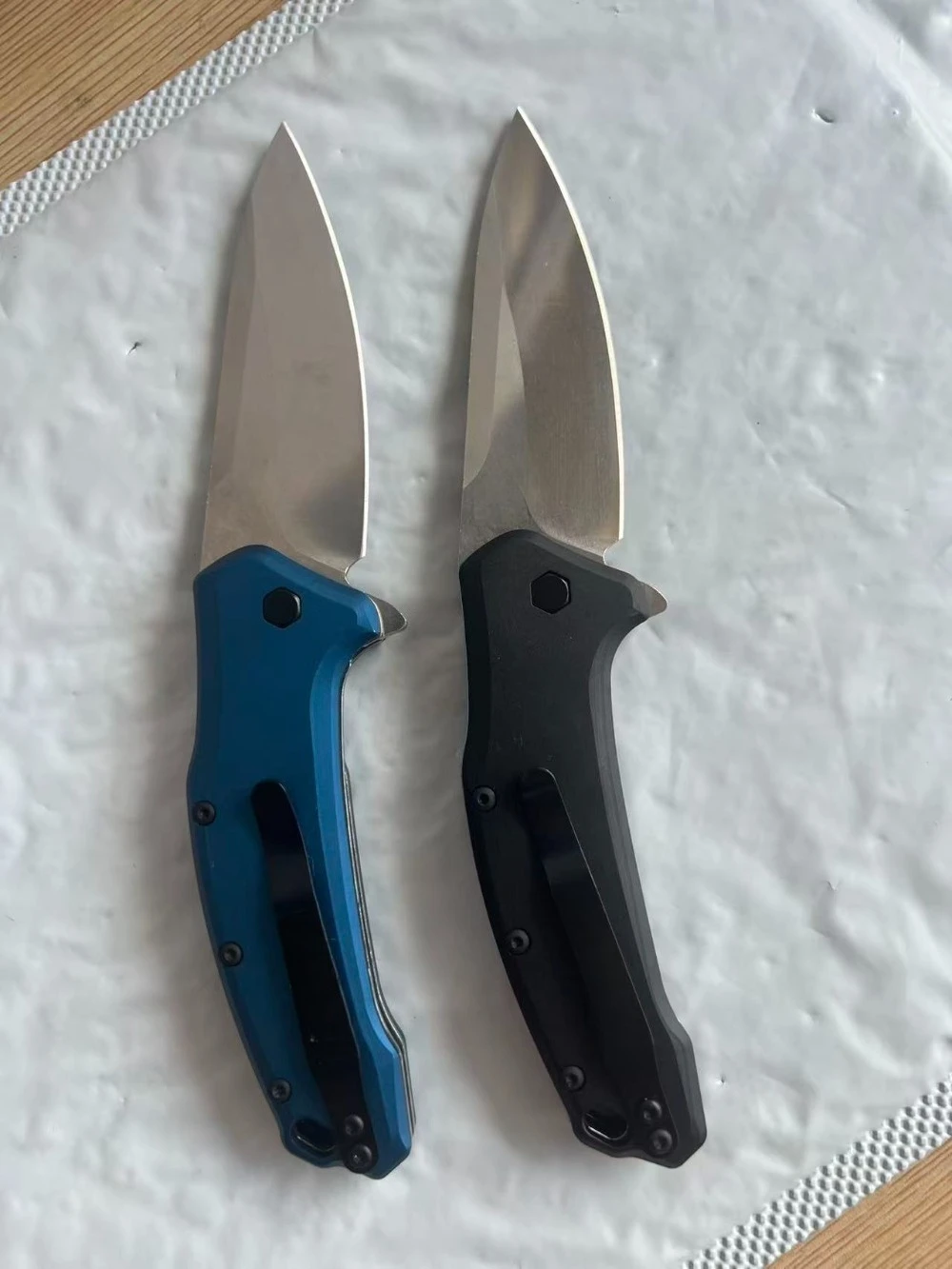 Высокое качество KS1776 ручка из алюминиевого сплава высокой твердости открытый кемпинг самооборона складной портативный нож
Высокое качество KS1776 ручка из алюминиевого сплава высокой твердости открытый кемпинг самооборона складной портативный нож