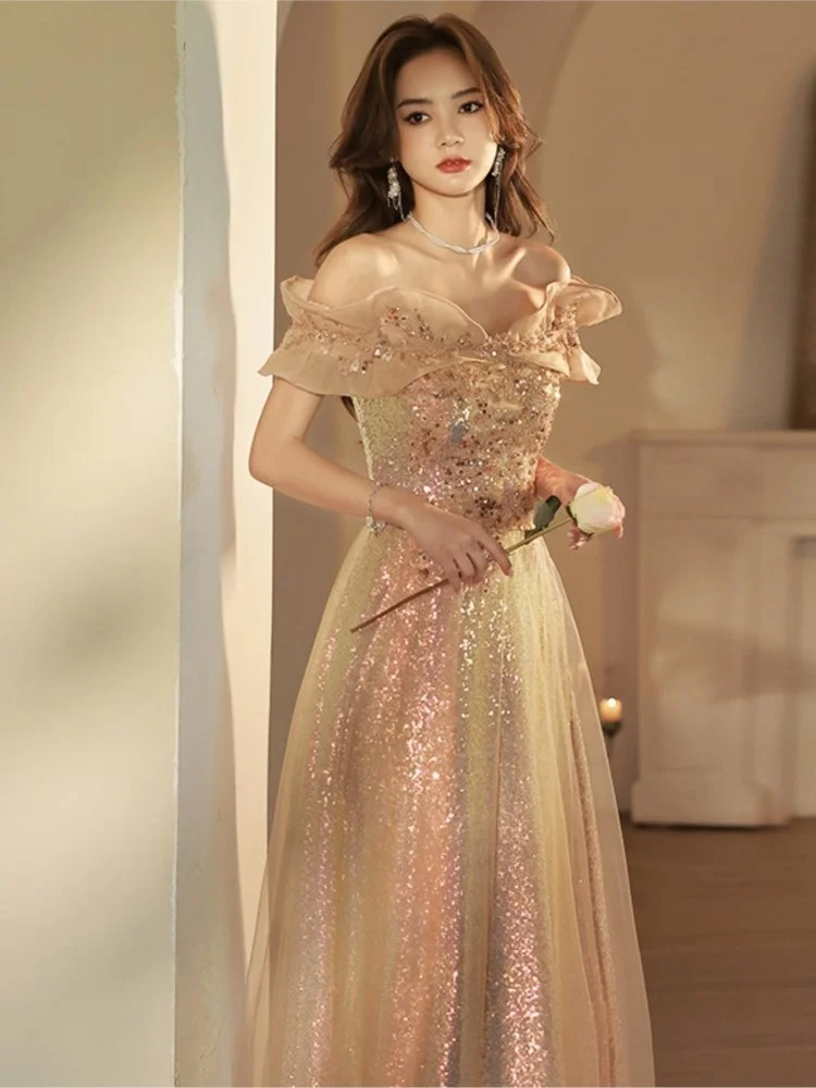 New elegant champagne gold art examination banquet sequined chorus performance dress
New elegant champagne gold art examination banquet sequined chorus performance dress