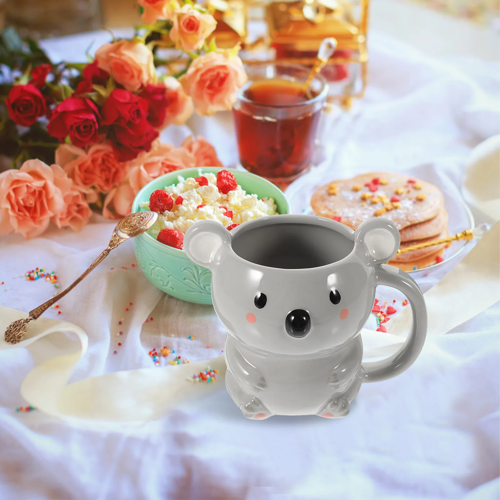 Очаровательная керамическая кружка с енотом, 400 мл, для кофе, чая, молока, для домашнего использования, без БФА, можно мыть в посудомоечной машине, стильная, с закругленными краями, удобная ручка
Очаровательная керамическая кружка с енотом, 400 мл, для кофе, чая, молока, для домашнего использования, без БФА, можно мыть в посудомоечной машине, стильная, с закругленными краями, удобная ручка