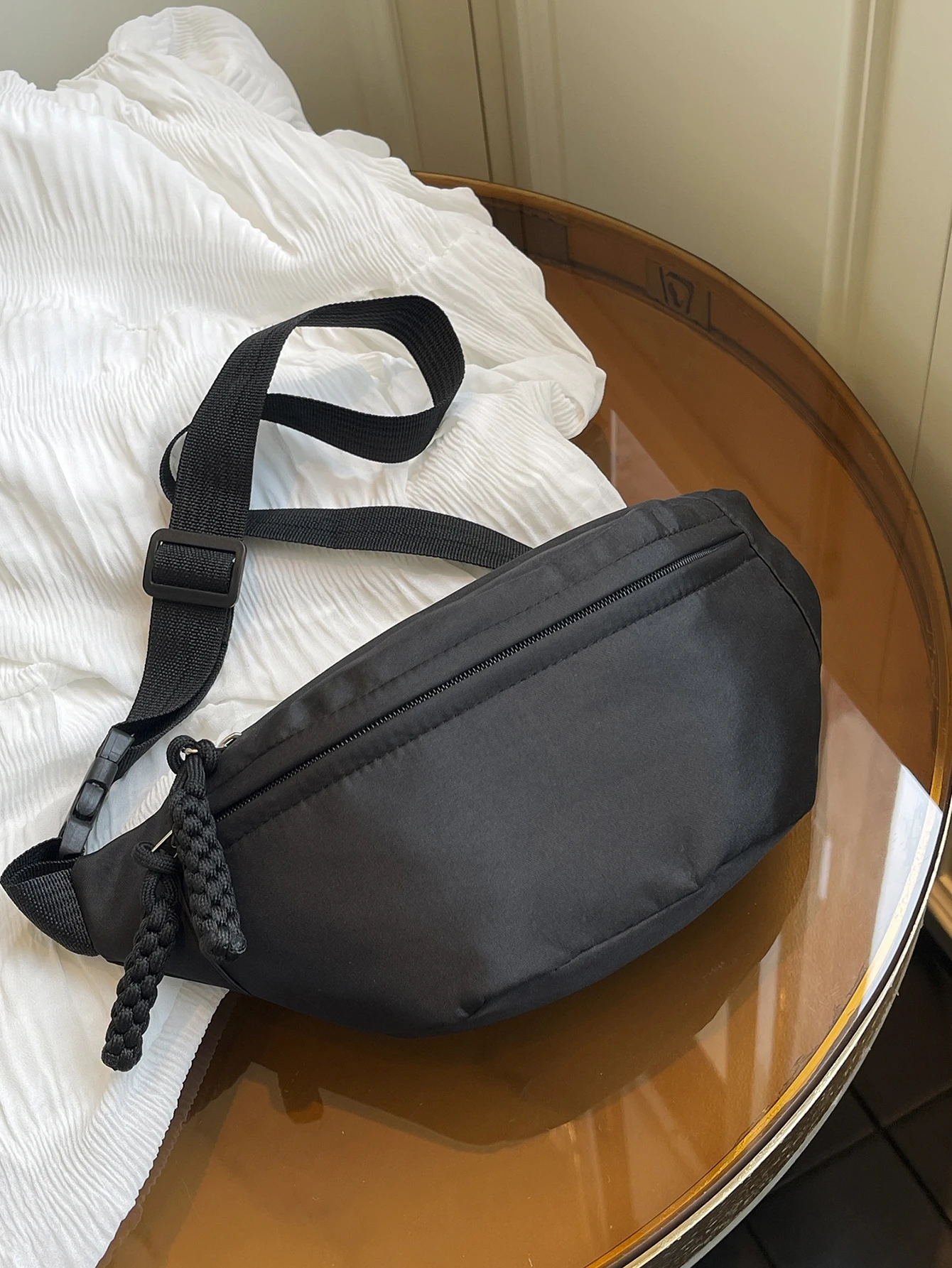 Fashion Fanny Pack Crossbody Bag Waist Bag Shoulder Bag Women's Casual Sling Purse For Outdoor Sports Sport Pockets Belt Bag
Fashion Fanny Pack Crossbody Bag Waist Bag Shoulder Bag Women's Casual Sling Purse For Outdoor Sports Sport Pockets Belt Bag