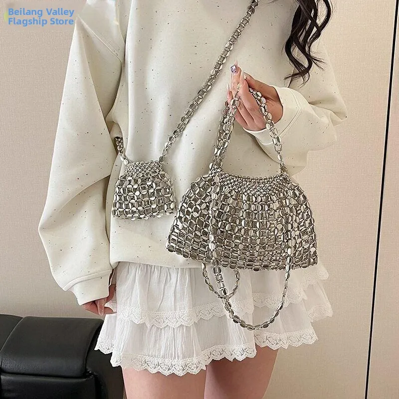 Korean Style Simple Ladies Bucket Bag Casual Trendy Handbag Commuter Work Bag New 2026 Soft Leather Sweet School Style
Korean Style Simple Ladies Bucket Bag Casual Trendy Handbag Commuter Work Bag New 2026 Soft Leather Sweet School Style