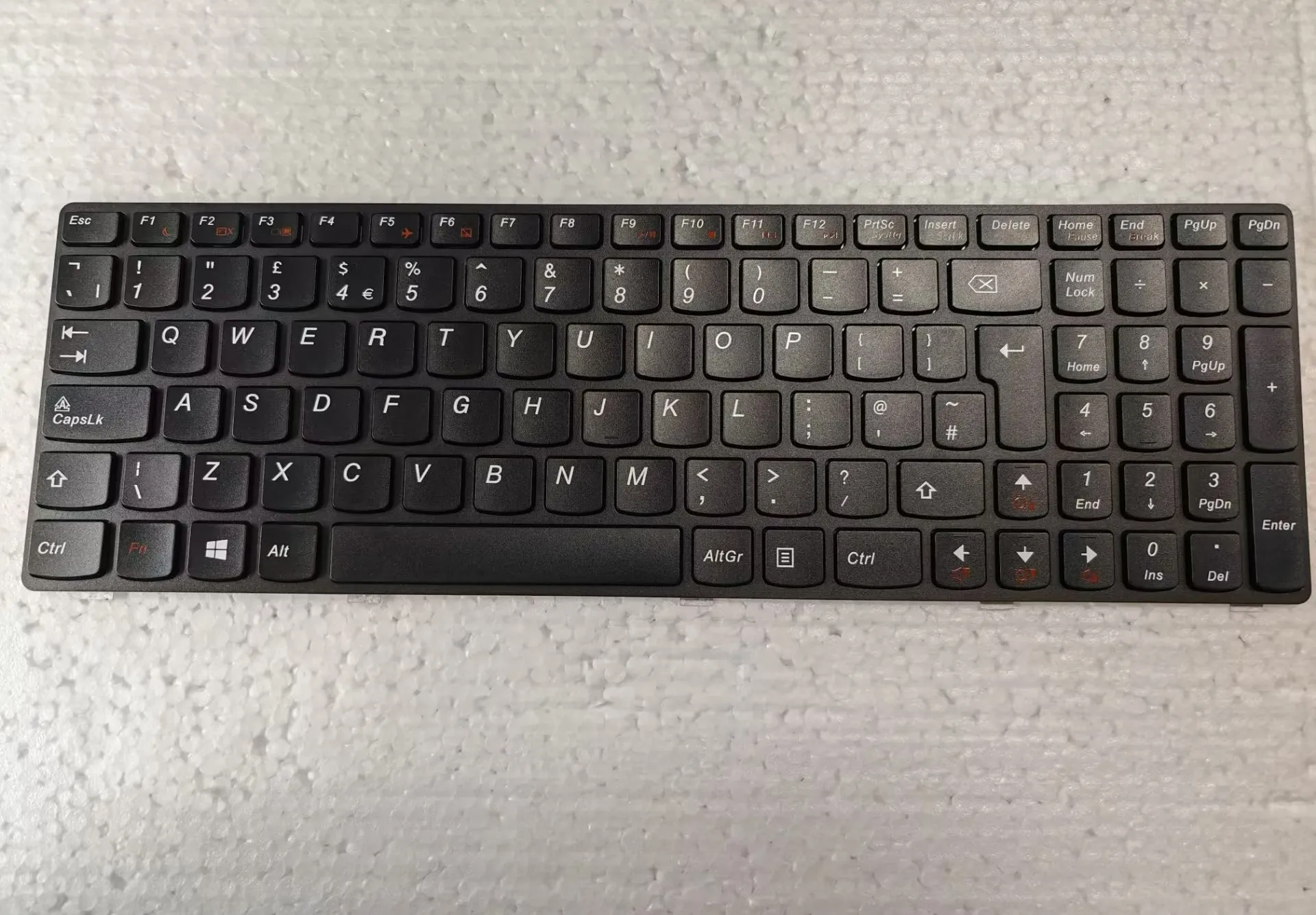 Английская клавиатура для Lenovo G580 Z580 V580 G580A V580A V580 V580C Z580A G585 G585A Z585 Z585A черного цвета
Английская клавиатура для Lenovo G580 Z580 V580 G580A V580A V580 V580C Z580A G585 G585A Z585 Z585A черного цвета