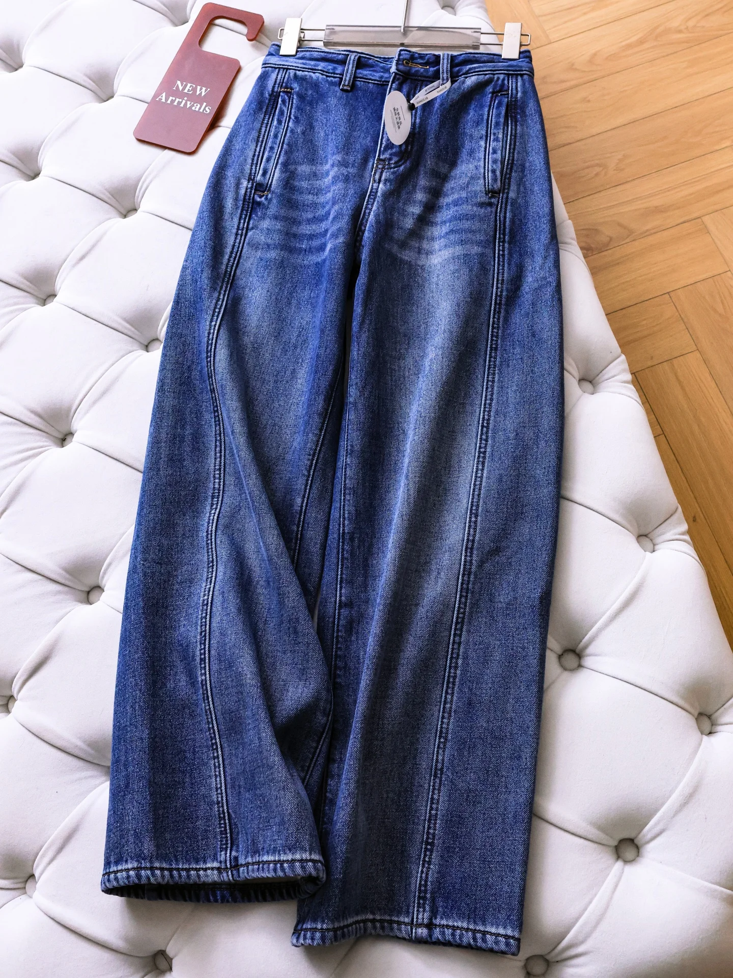 Warm Thick Velvet High Waist Slimming Loose Wide Leg Pants Straight Leg Jeans Versatile Women's Long Pants Casual Style Q541
Warm Thick Velvet High Waist Slimming Loose Wide Leg Pants Straight Leg Jeans Versatile Women's Long Pants Casual Style Q541
