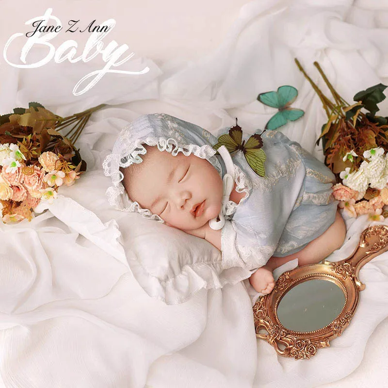 French retro theme newborn baby photo props photography costumes postpartum shooting studios hat+clothes
French retro theme newborn baby photo props photography costumes postpartum shooting studios hat+clothes