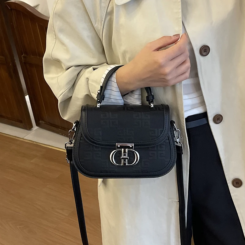 Luxury Women Handbag Elegant Leather Crossbody Bag High End Shoulder Tote Vintage Classic Designer
Luxury Women Handbag Elegant Leather Crossbody Bag High End Shoulder Tote Vintage Classic Designer