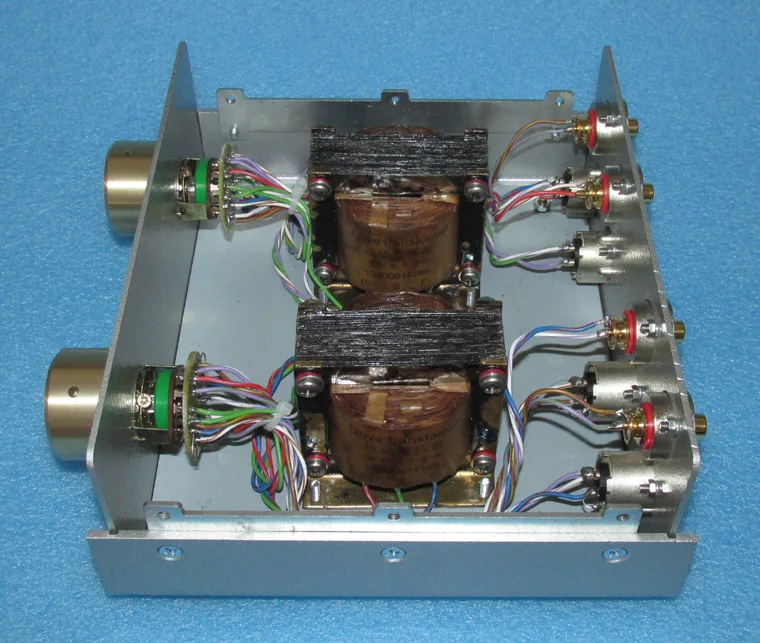 Balanced single end mutual universal converter EE68X25 Pomo alloy transformer assembly with large specifications
Balanced single end mutual universal converter EE68X25 Pomo alloy transformer assembly with large specifications