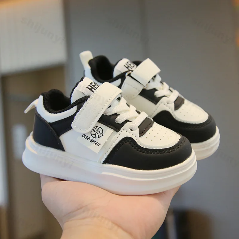 Детская спортивная обувь, весна-осень 2026, детские кроссовки унисекс, модные нескользящие повседневные кроссовки на платформе для девочек для мальчиков на открытом воздухе
Детская спортивная обувь, весна-осень 2026, детские кроссовки унисекс, модные нескользящие повседневные кроссовки на платформе для девочек для мальчиков на открытом воздухе