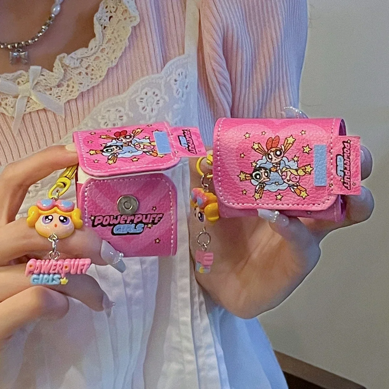 Cute Cartoon Powerpuff Girls Earphone Protective Cover for AirPods 1 2 3 Pro Pro2 AirPods 4 Convenient Carrying
Cute Cartoon Powerpuff Girls Earphone Protective Cover for AirPods 1 2 3 Pro Pro2 AirPods 4 Convenient Carrying