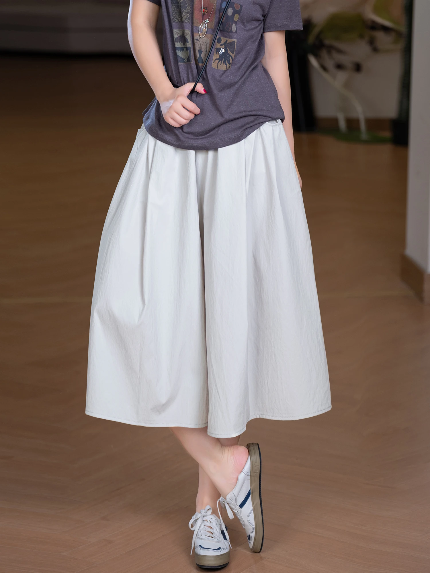 Silky Smooth Non-Stick Dust Multi-Fold Pleat Loose Casual Pants Elastic Waist Loose Fit Ladies Polyester Fiber Pure Color
Silky Smooth Non-Stick Dust Multi-Fold Pleat Loose Casual Pants Elastic Waist Loose Fit Ladies Polyester Fiber Pure Color