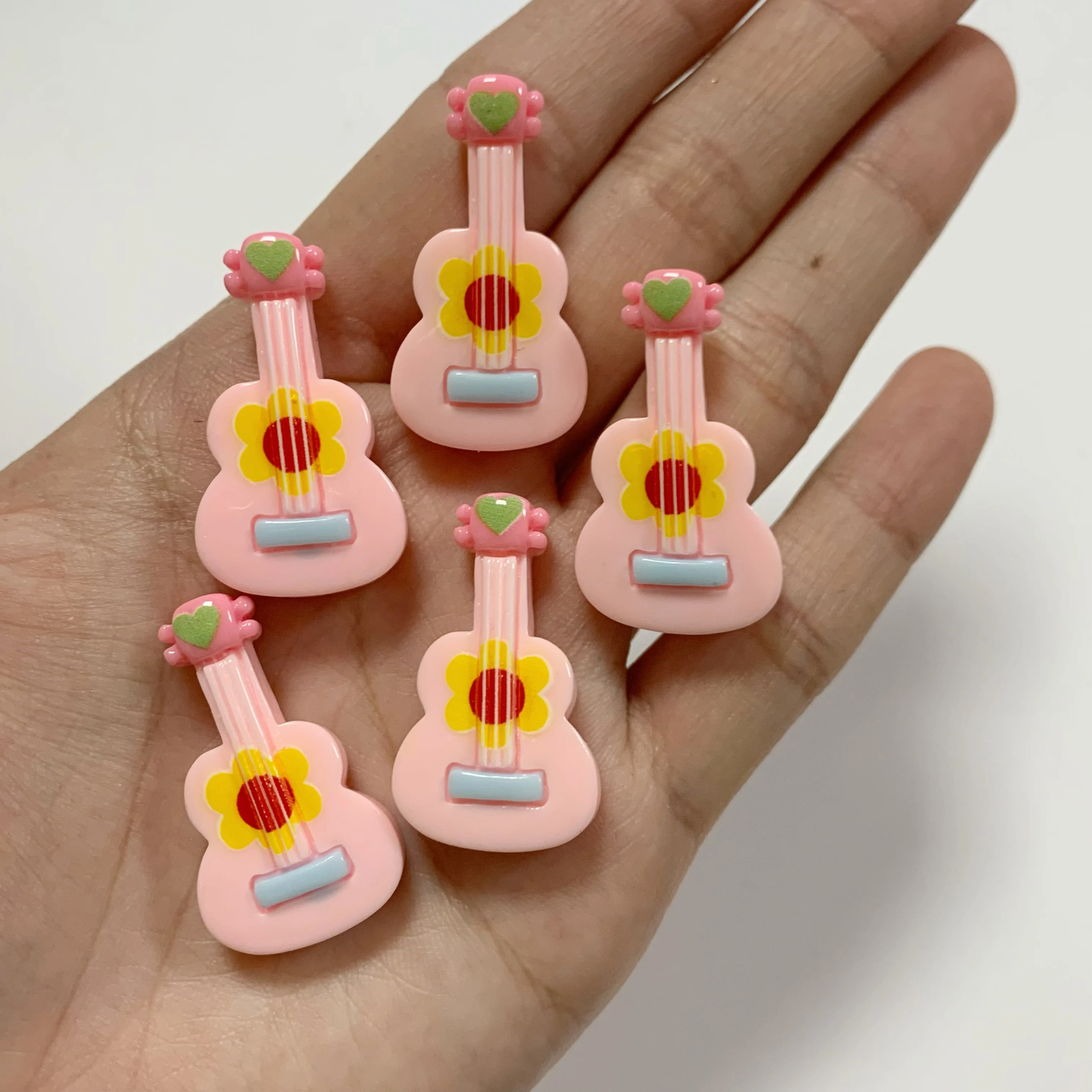 10Pcs Kawaii Simulated Guitar Resin Accessories Flat Back Storage Box Junk Phone Case iPad Cover Decoration Charm Diy Crafts
10Pcs Kawaii Simulated Guitar Resin Accessories Flat Back Storage Box Junk Phone Case iPad Cover Decoration Charm Diy Crafts