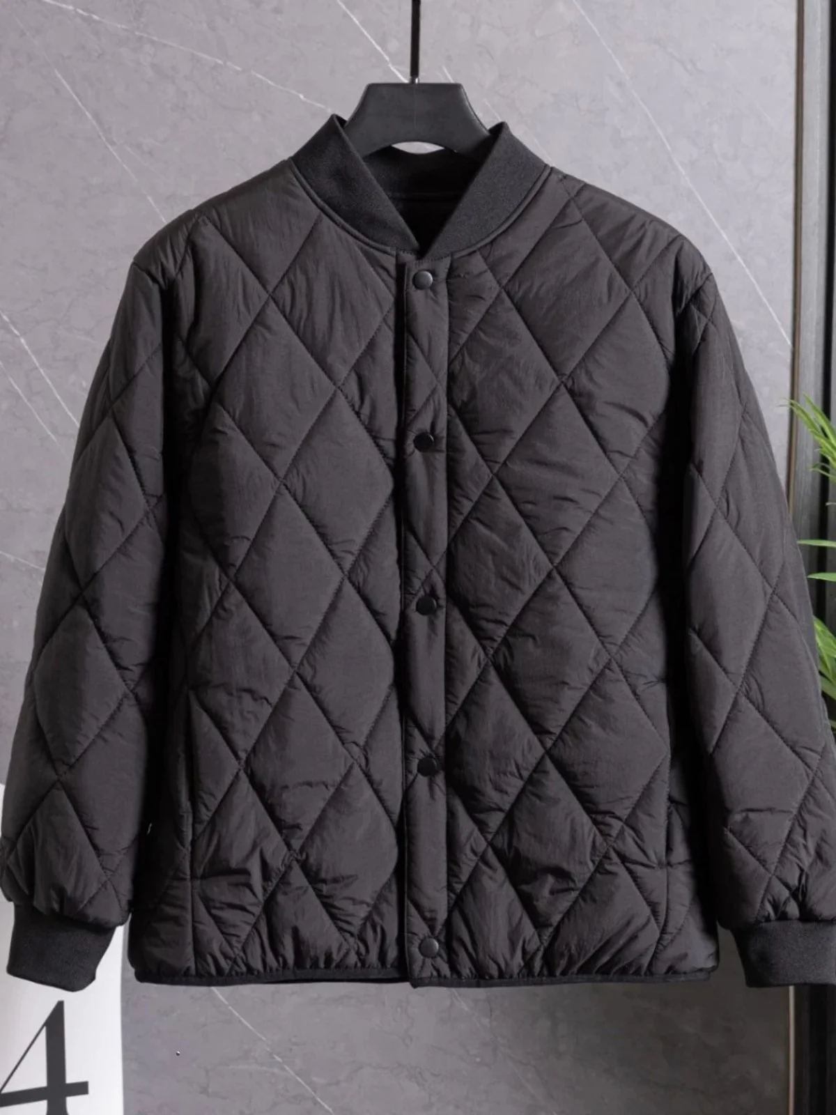 Faionable Windproof Water-Resistant Cotton Jaet for Couples Autumn Winter Baseball Collar Warm Men Women Outerwear
Faionable Windproof Water-Resistant Cotton Jaet for Couples Autumn Winter Baseball Collar Warm Men Women Outerwear