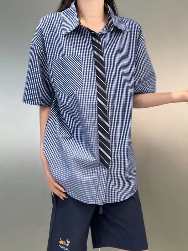 American Retro Blue Plaid Short Sleeve Shirt Summer Casual Loose Men's Shirt Handsome Design Outerwear Casual Style Flip Collar
American Retro Blue Plaid Short Sleeve Shirt Summer Casual Loose Men's Shirt Handsome Design Outerwear Casual Style Flip Collar