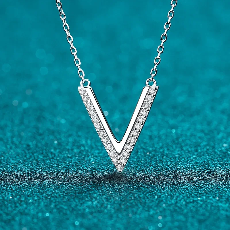 18K gold V-shaped 19-point moissanite micro-set necklace PT950 white gold set with diamonds, versatile jewelry, simple ins style
18K gold V-shaped 19-point moissanite micro-set necklace PT950 white gold set with diamonds, versatile jewelry, simple ins style