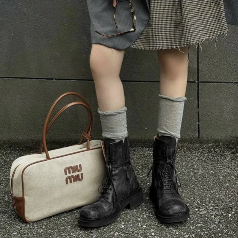 Women Retro Round Toe Boots Mid Calf Lace Up Thick Sole 2026 Autumn Combat Boots Non-slip PU Leather Brown Sizes 35-40
Women Retro Round Toe Boots Mid Calf Lace Up Thick Sole 2026 Autumn Combat Boots Non-slip PU Leather Brown Sizes 35-40