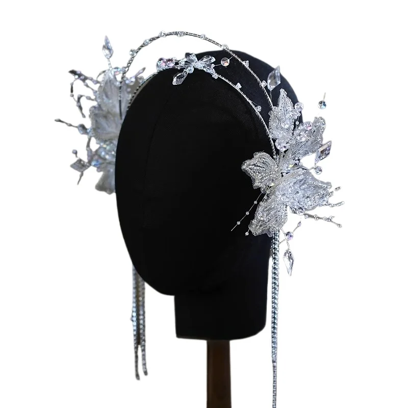 Bridal headgear crystal fringed eyebrow pendant headband super fairy white virgin crown wedding dress hair accessories
Bridal headgear crystal fringed eyebrow pendant headband super fairy white virgin crown wedding dress hair accessories